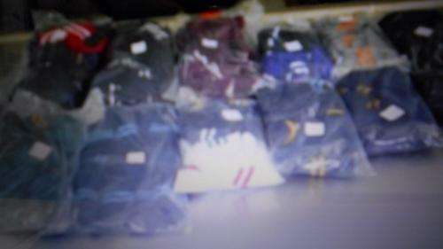 SOCKS : 82 PAIRS ASSORTED KIDS SOCKS (BATCH END) BARGAIN AT R190.00 THE LOT